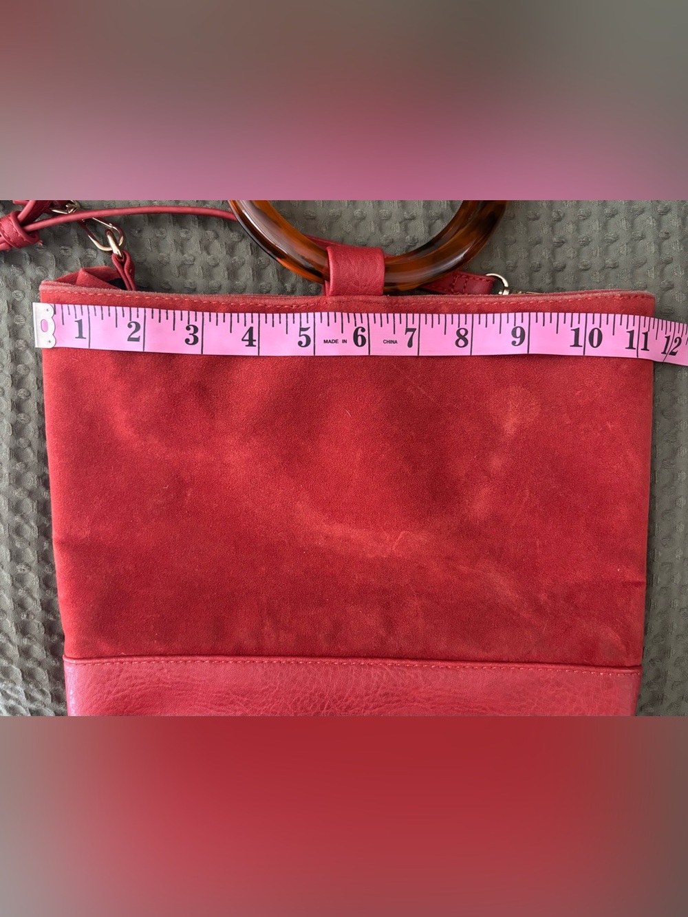Faux Leather Crossbody Bag with Tortoiseshell Ring Handle - Picture 10 of 12